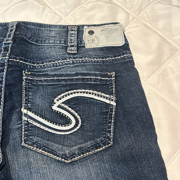 Silver Jeans Capri - Picture 3 of 3